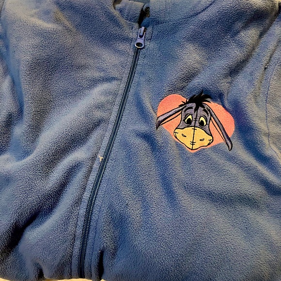 Adorable periwinkle footsie PJ’s Disney’s “Eeyore” from Winnie-the-Pooh size S - Picture 5 of 11